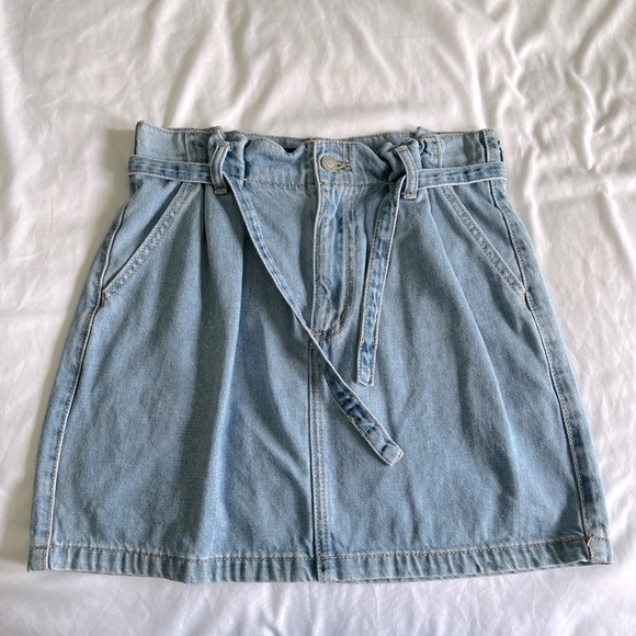 Hollister Denim Skirt - Picture 1 of 2